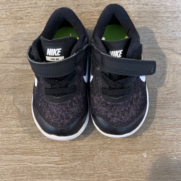 Nike Other - EUC Nike Free Run Toddler Size 4C (R14)